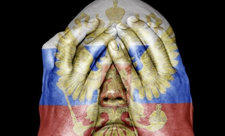 «Медленные-челюсти-демократии»:-за-это-сразу-надо-бить-по-морде,-а-не-издавать-в-России